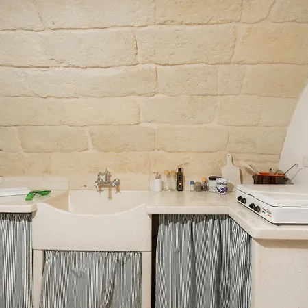 Stella Di Domenica ポッジャルド