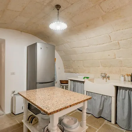 Stella Di Domenica ポッジャルド