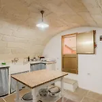 Stella Di Domenica * Poggiardo